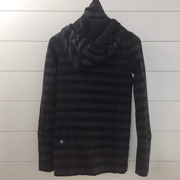 🛑 SOLD LULULEMON In Stride Zip Up Jacket - Picture 9 of 16